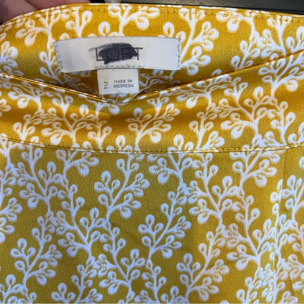 Ann Taylor LOFT Women’s Skirt A-Line Slit Yellow White Satin Dainty 2 - Picture 4 of 7